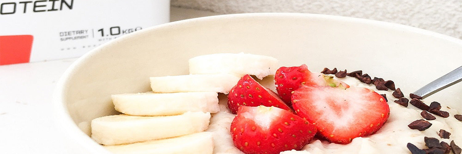 1500x500_Joghurt-oder-Quark-mit-Whey---zum-Fingerschlecken